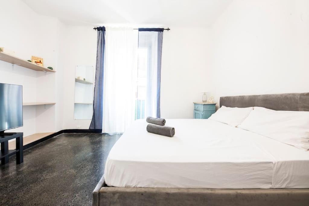 Agostino'S Apartment Genoa Bagian luar foto